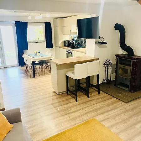 Balics Vendeghaz Βίλα